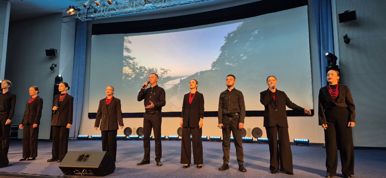 Photo 2025 10 03 22 47 17